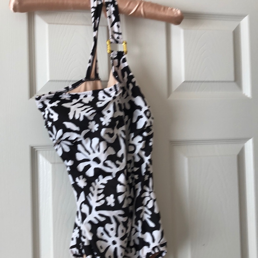 Lands end beautiful B&W one piece swim suit